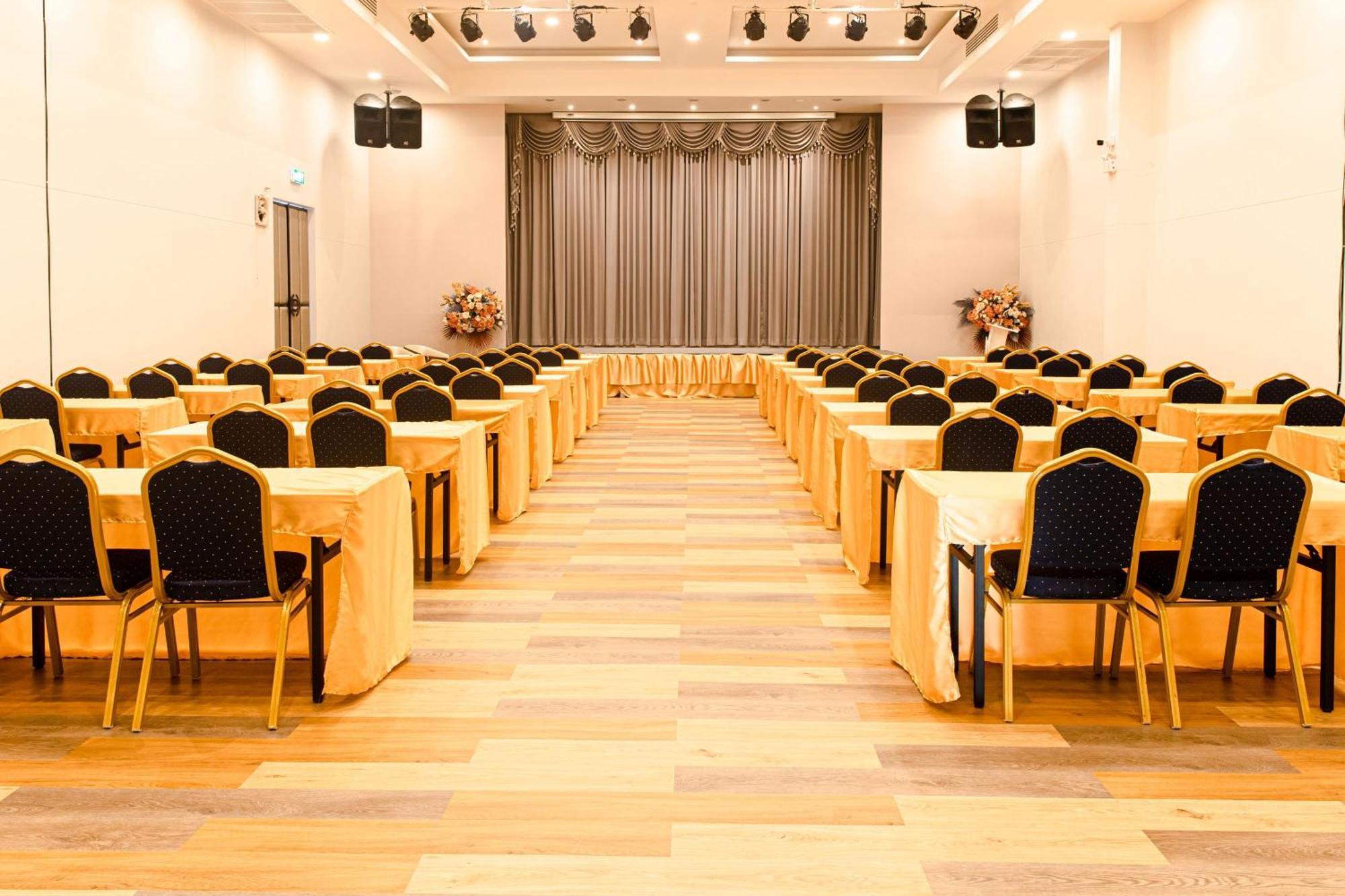 Tour De Phuket Hotel - Sha Plus Thalang Exterior photo